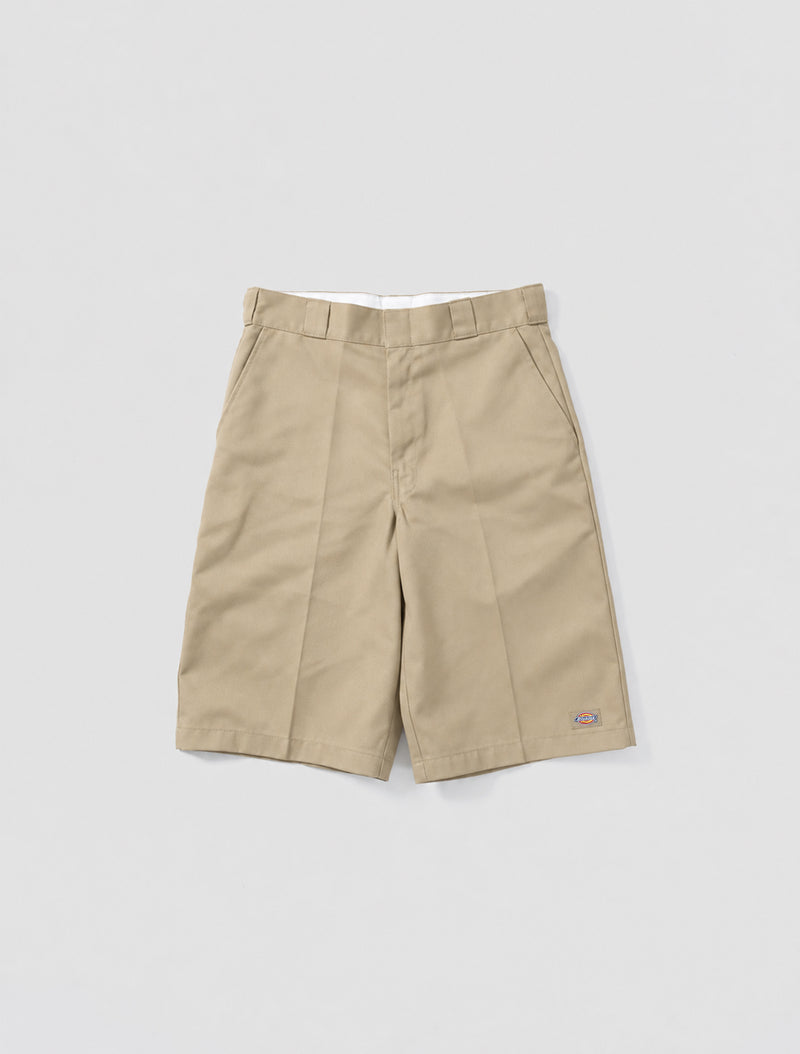 42283 Loose 13'' Multi Pocket Shorts