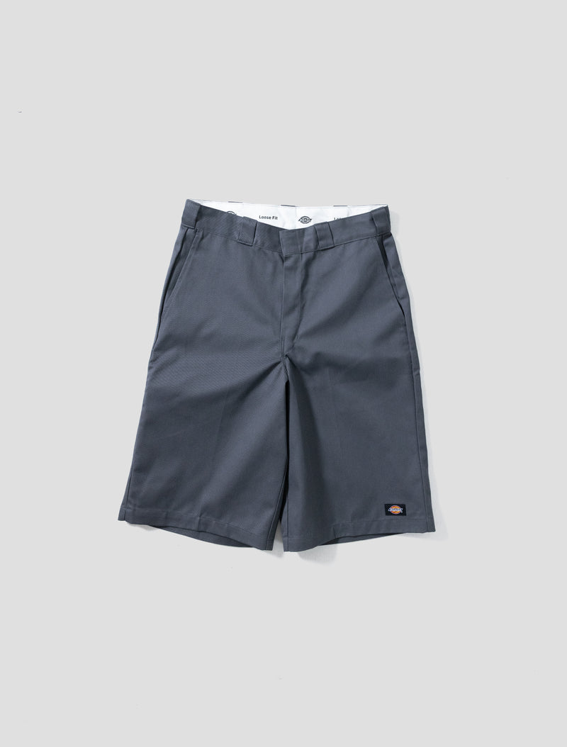42283 Loose 13'' Multi Pocket Shorts