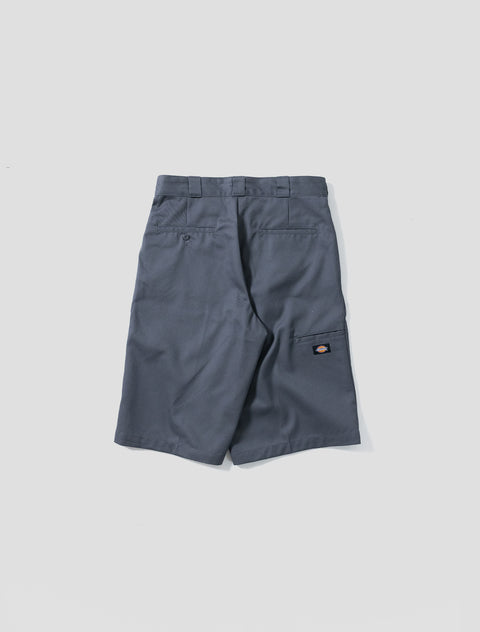 42283 Loose 13'' Multi Pocket Shorts