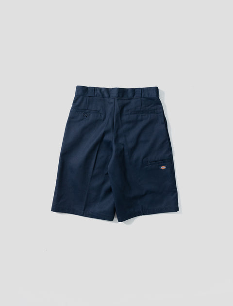 42283 Loose 13'' Multi Pocket Shorts
