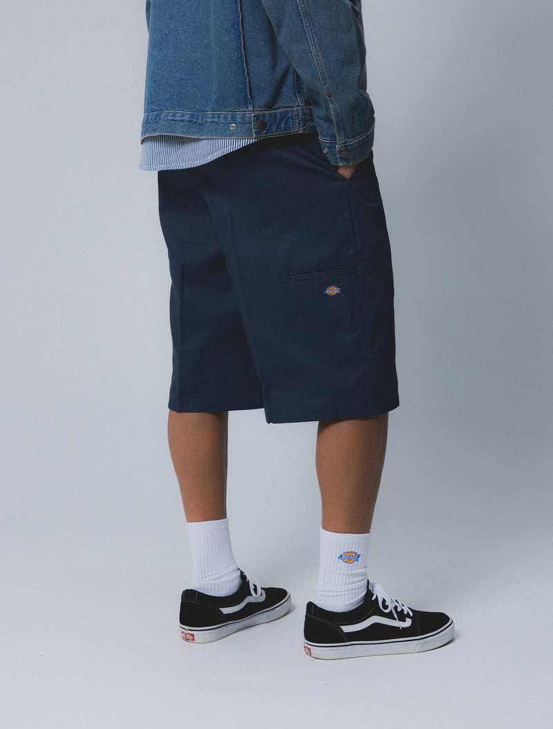 42283 Loose 13'' Multi Pocket Shorts
