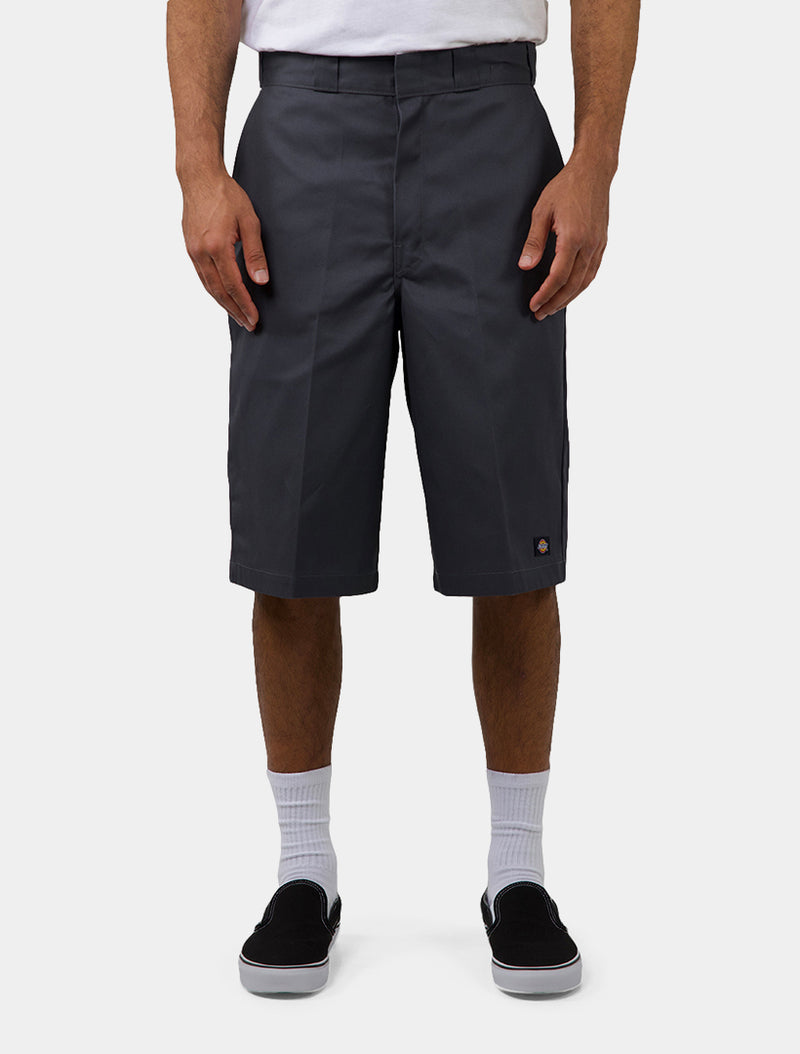 42283 Loose 13'' Multi Pocket Shorts